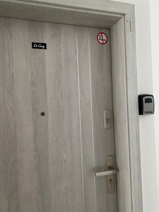 Les Rives Saint Symphorien, Appartements Meubles Longeville-les-Metz Zewnętrze zdjęcie